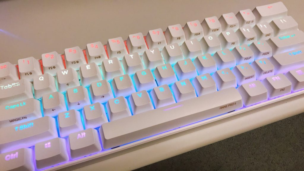 Anne Pro 2 のキーボード購入レビュー 解明した使い方も解説 M Size